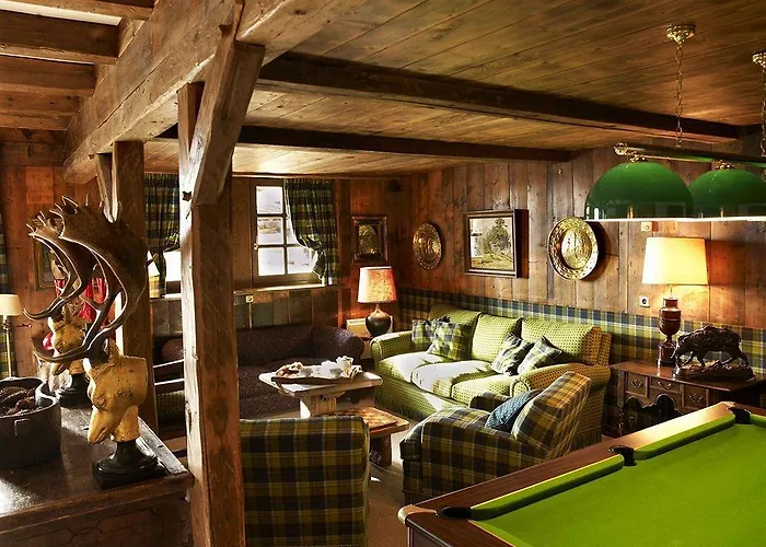ホテル La Ferme Du Golf メジェーヴ